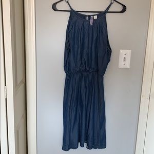 Francesca’s blue dress